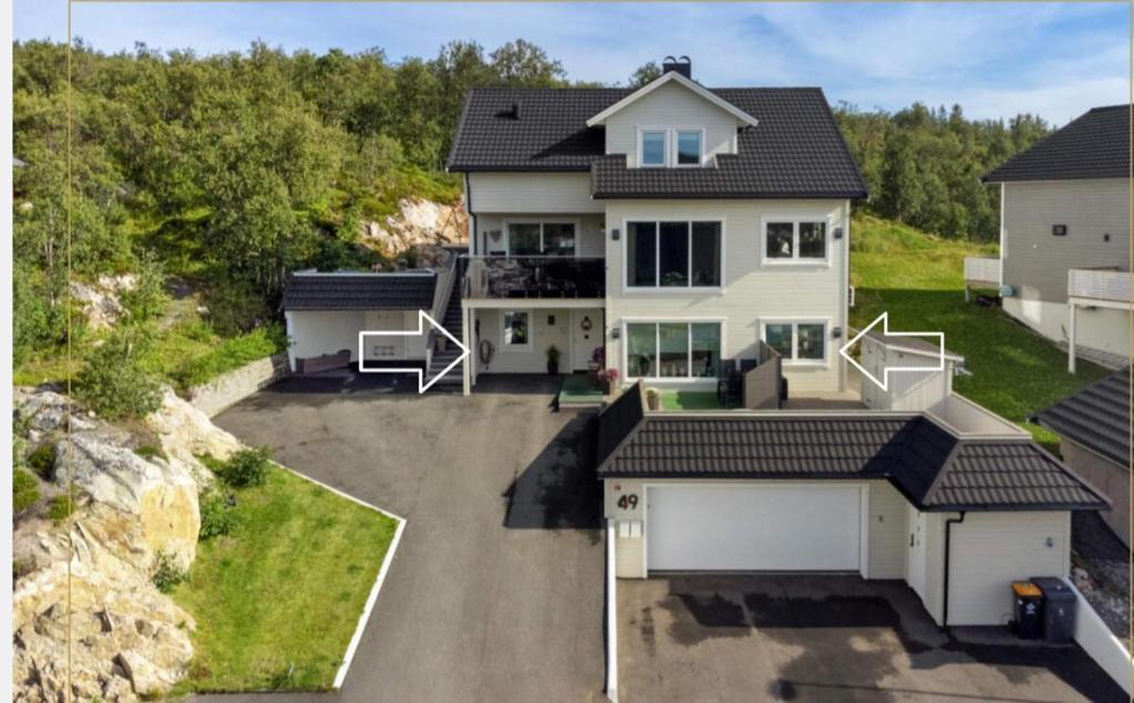 Tromso Apartment | Nothern Light - 5min Airport Parking -sea view