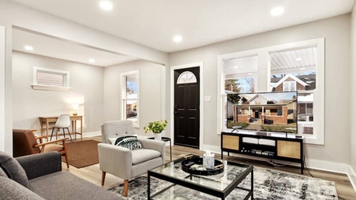 Northeast South Bend House | Notre Dame Closeby Within 1 mile - Comfortable & Convenient!