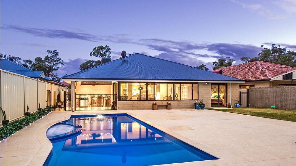 Secret Harbour House | Nottely @ Secrets... Luxurious short term accommodation