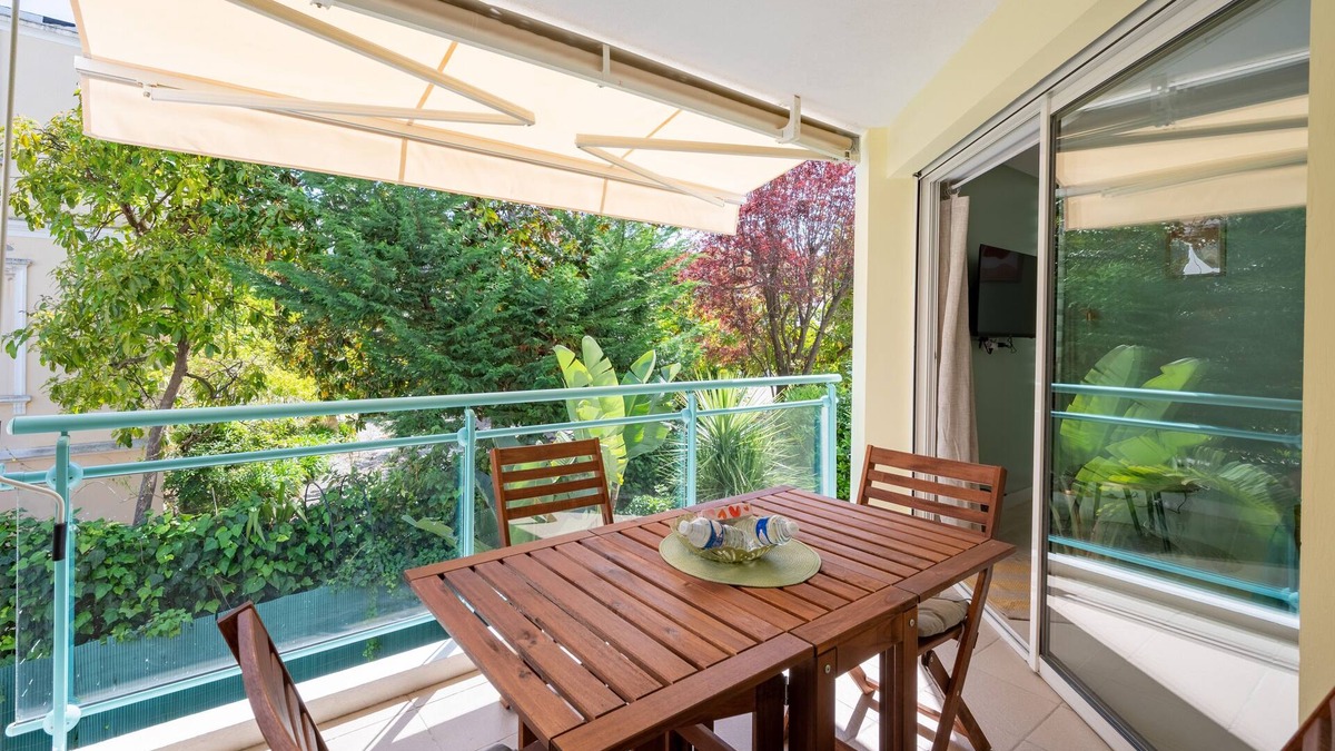 Cap-d'Antibes Apartment | Novaä - Apt à 200m de la plage et palais des congrès