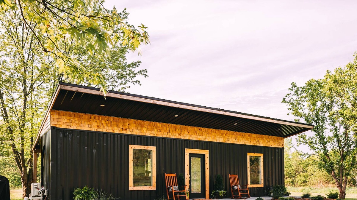 New Plymouth Cottage | Nova Cottage-Hocking Hills Shipping Container