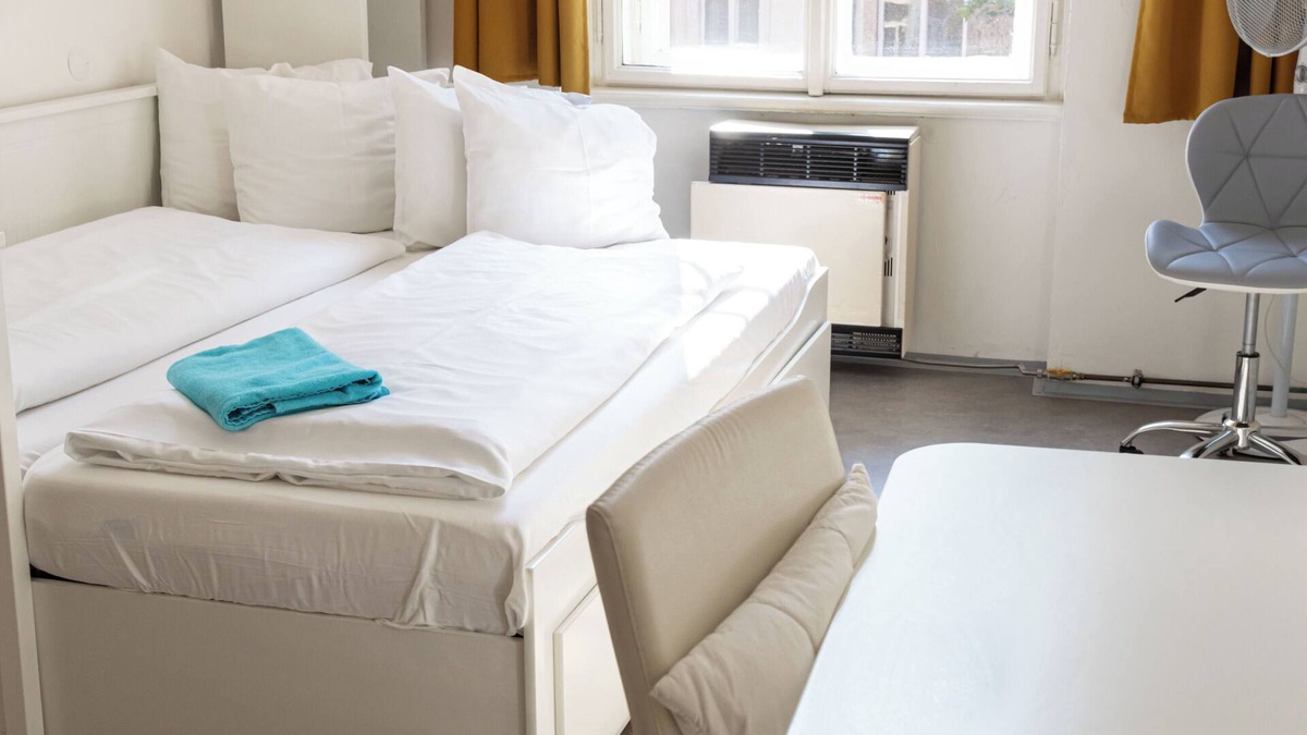 Smichov Apartment | Nova - only 10min to Charles Bridge