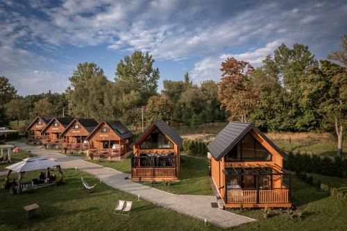 Polanica-Zdroj Villa | Nova Osada Widok na Góry - domki z gorącą balią z jacuzzi