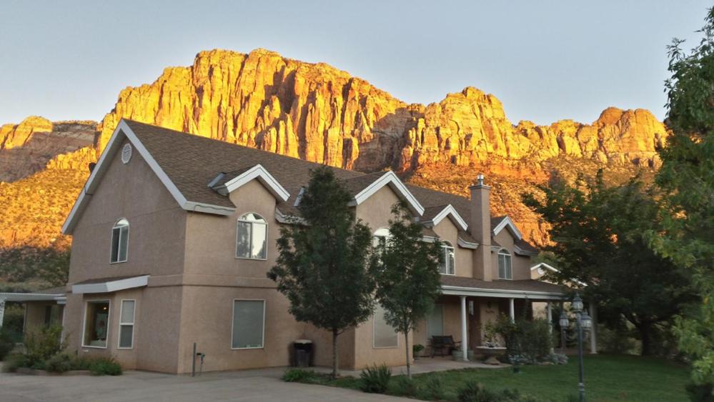 Zion National Park South Entrance Bed & Breakfast | Novel House Inn at Zion