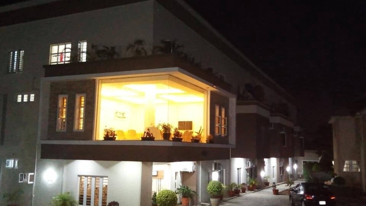 Jos Hotel | Novel Suites And Resort