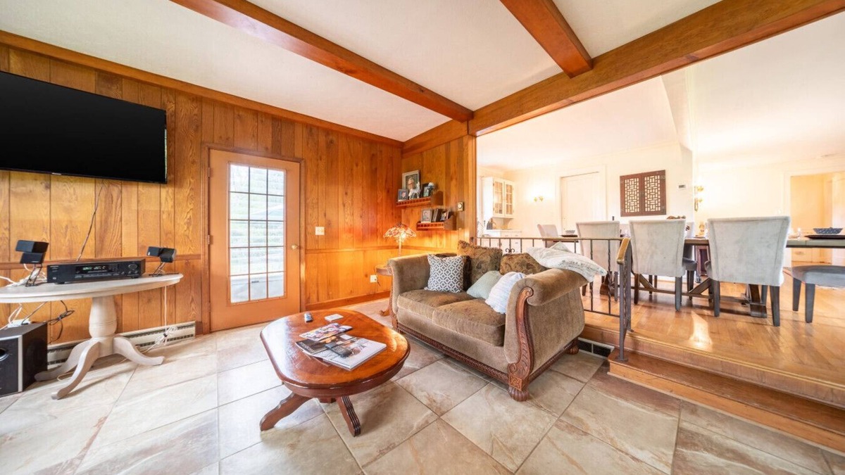 Novelty House | Novelty Retreat: 3 BR 2 Bath Home: woods, King bed