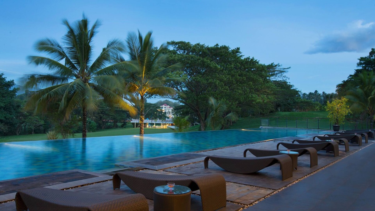Grand Kawanua International City Hotel | Novotel Manado Golf Resort & Convention Center