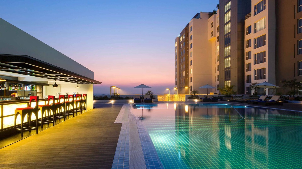Yangon Hotel | Novotel Yangon Max