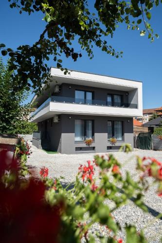 Hunedoara House | Novum Stay - Pensiune Centrala in Hunedoara