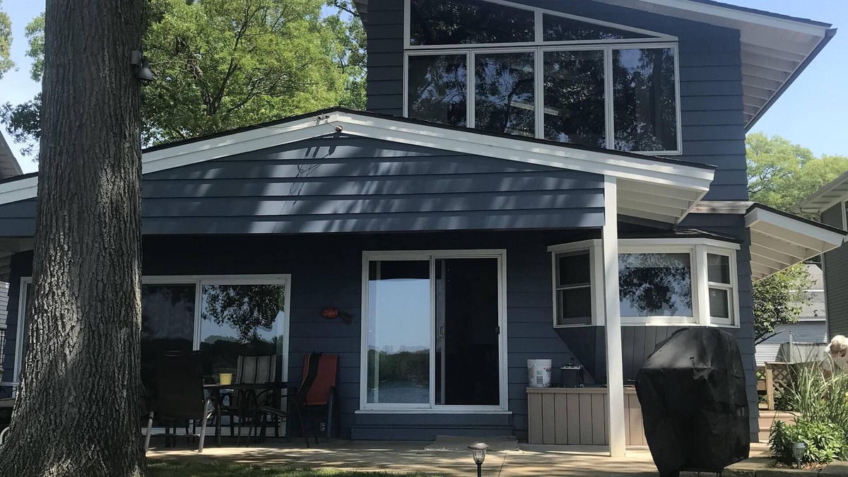 Spring Lake Cottage | Now available for winter renter -Beautiful Cottage Located Right On Spring Lake