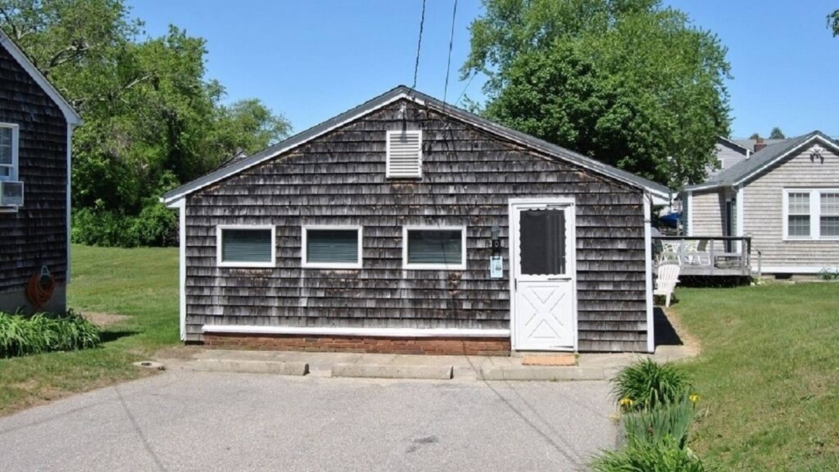 Snug Harbor House | NOW BOOKING 2023: Summer Cottage Rental in Snug Harbor