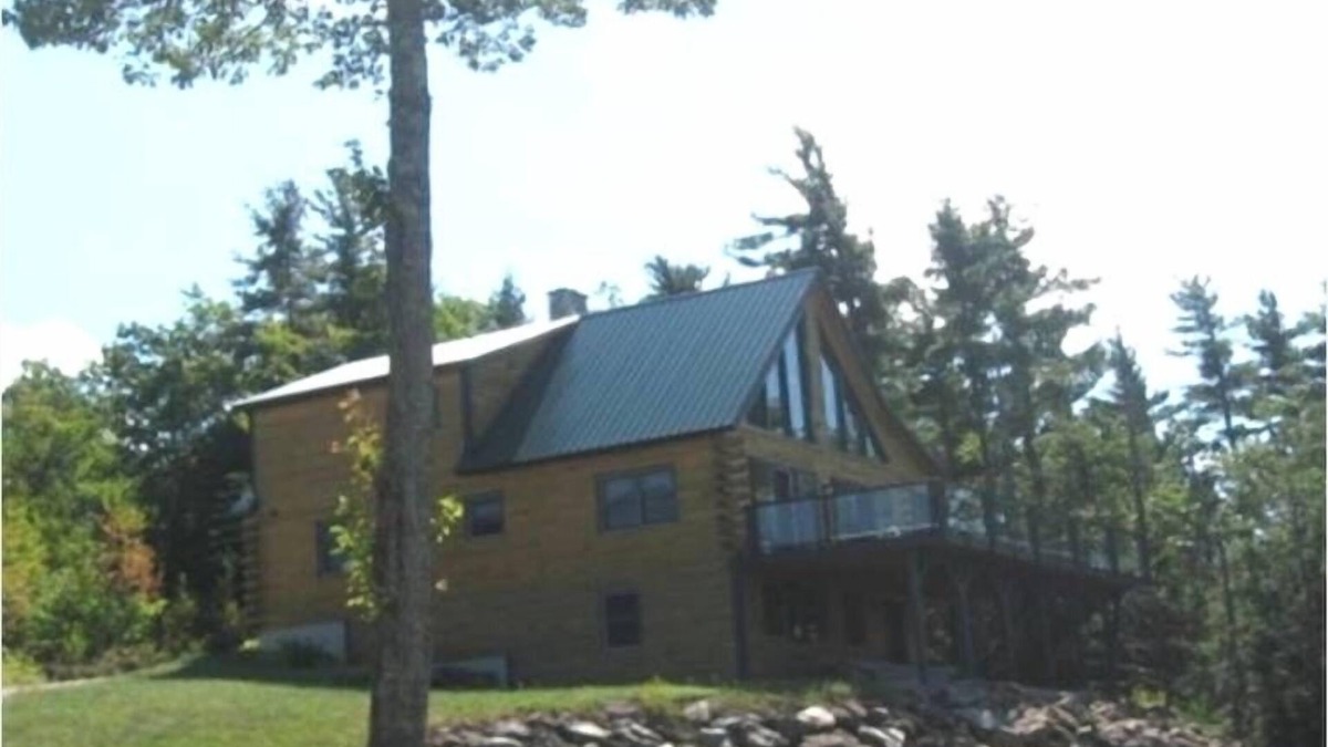 Bristol Cabin | Now Booking for Summer 2026. Incredible Views. Sleeps 6. Dog Friendly