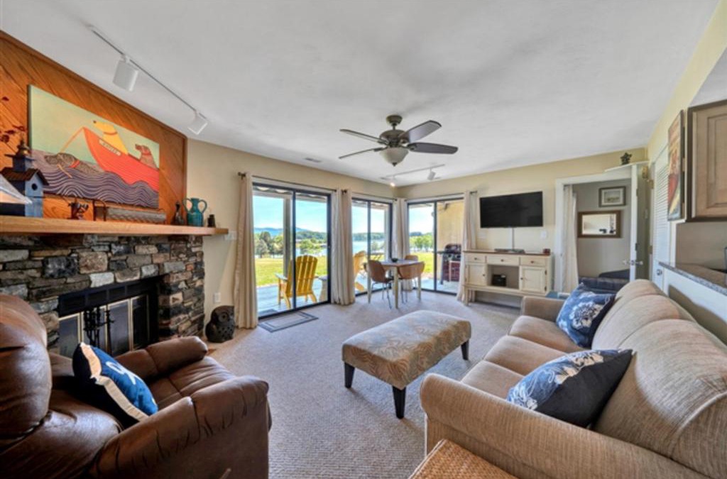 North Shore Hotel | Now Oar Never