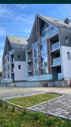 Charzykowy Apartment | Nowoczesny Apartament z widokiem na jezioro