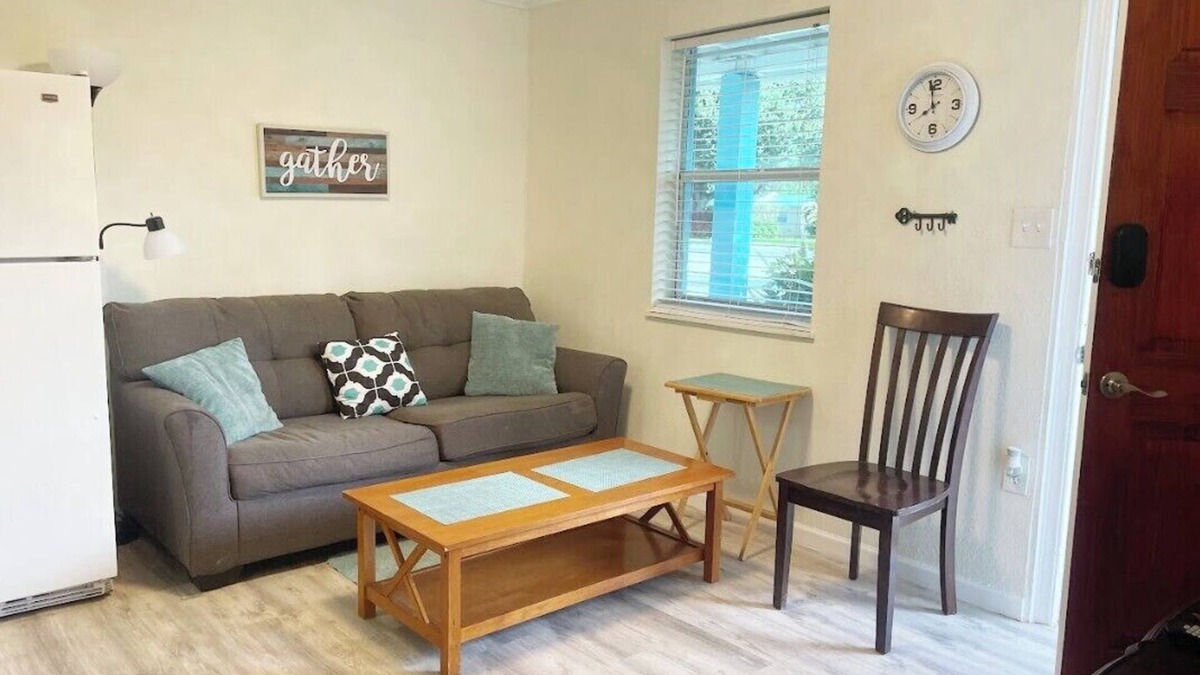 North Palm Beach Apartment | NPB Tropical Hideaway