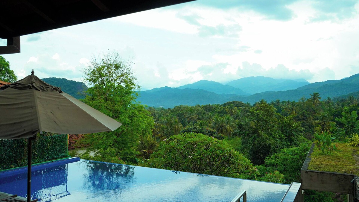 Digana Villa | nSerene 5-Bedroom Villa nestled within the prestigious Victoria Golf Club!