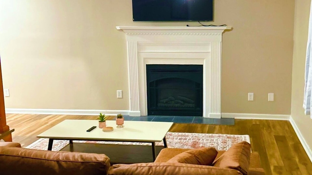 Winterville House | nSpacious 3BR Townhome, Private Gated Patio, Coffee Bar & Blackout Comfort