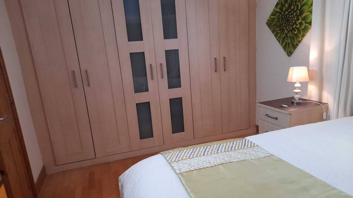 Wigan House | nSpacious modern 3 bedroom 3 bathroom house in Orrell near Wigan, pet friendly.