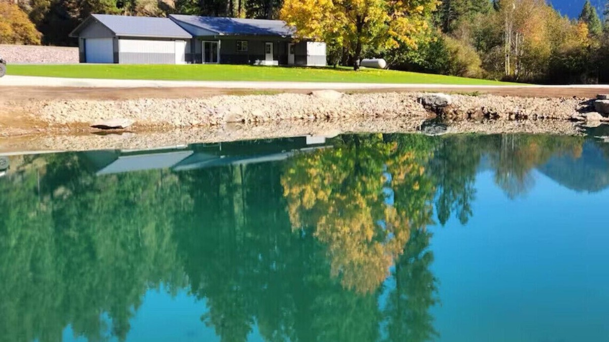 Superior House | nStreamside Reflections-Quiet Home-Private Pond- Superior, MT