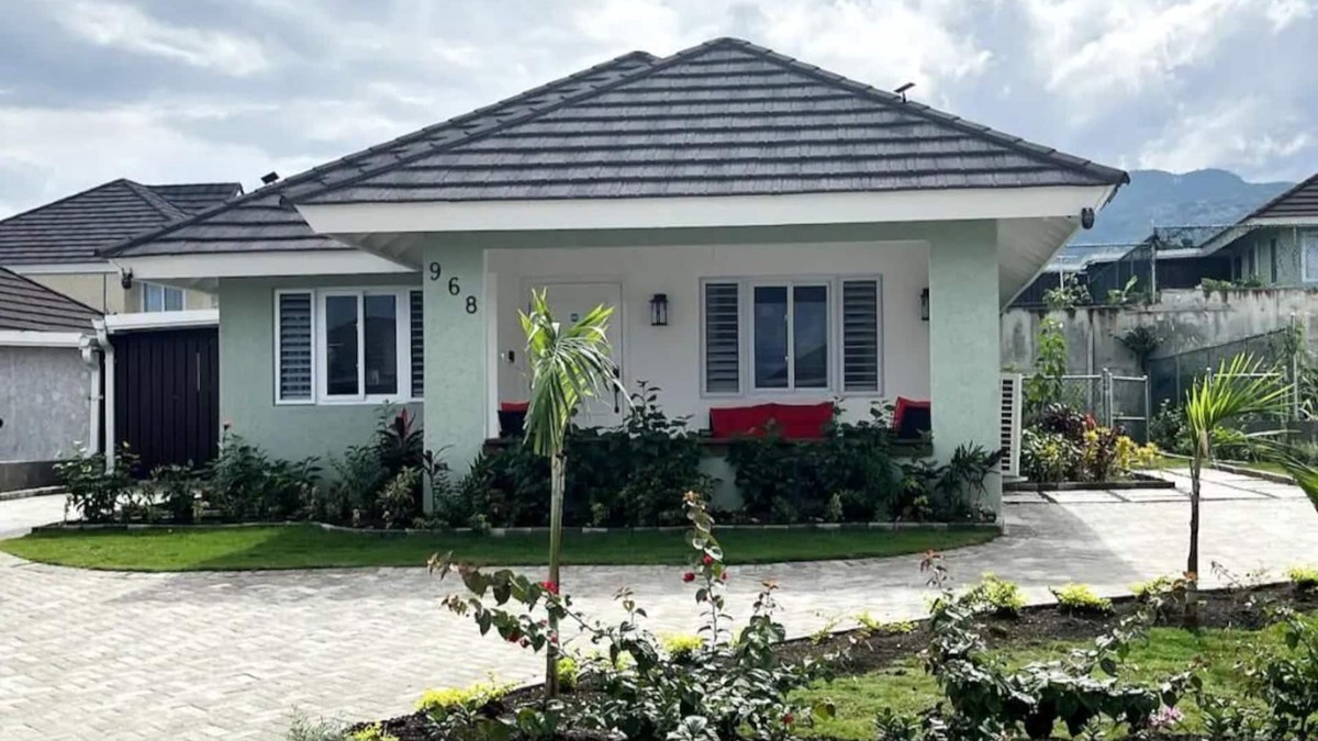 Mammee Bay Villa | nThis luxurious spacious 3 bedrooms, 2 full bathrooms villa.