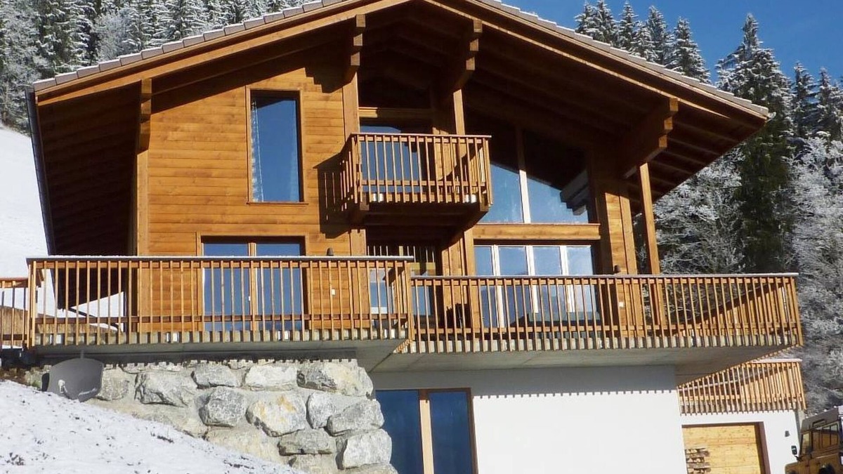 Zweisimmen Apartment | Nubes, Chalet by Interhome