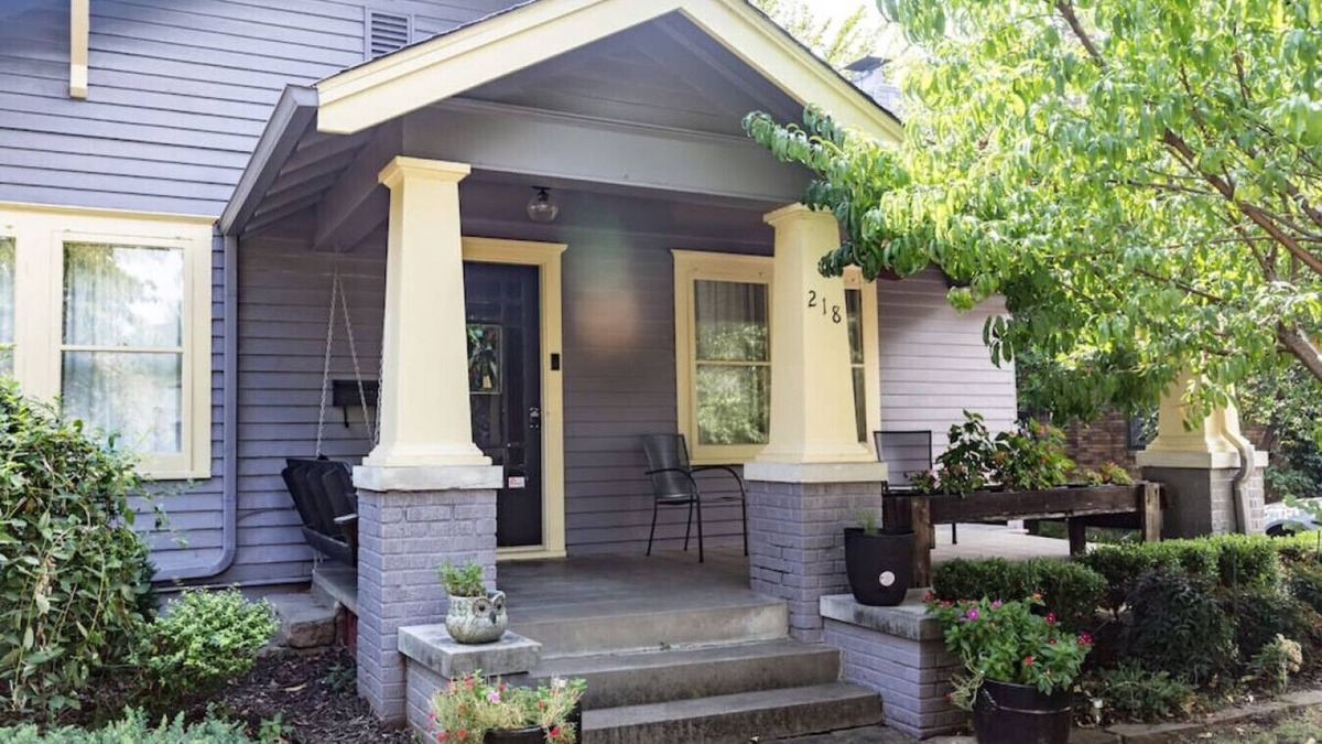 Maple Ridge House | Nugget's Roost - Maple Ridge Gem