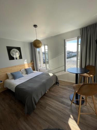 Landerneau Apartment | nuit sur le pont 4