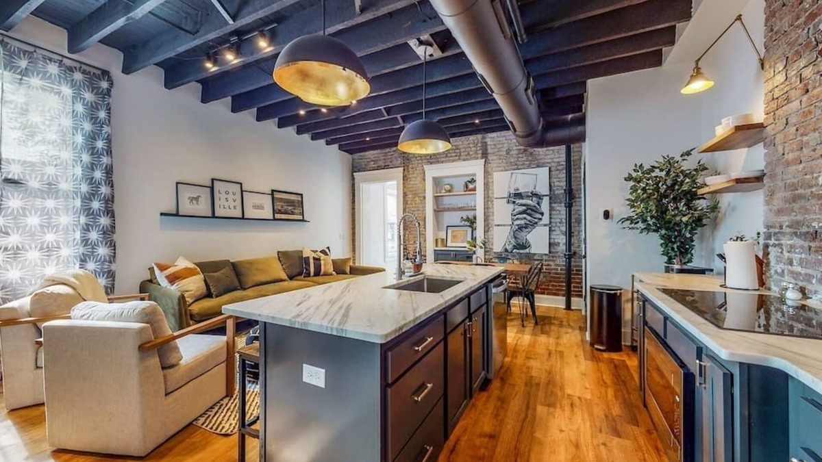 Phoenix Hill House | NuLu Luxury Home 6 BR/4 BA Private Yard/Parking