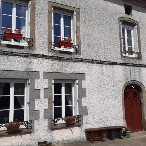 Le Dorat Apartment | Number 22 - Le Dorat - Apartment 3 with garden & free parking