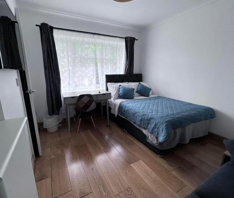 Horley Bed & Breakfast | Number 25