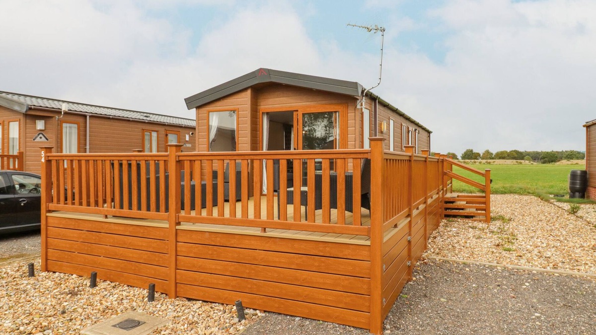 Stonham Aspal Cottage | NUMBER 54, pet friendly, with a garden in Stonham Aspal