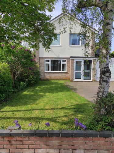 Bury St Edmunds House | Number 8 with free parking