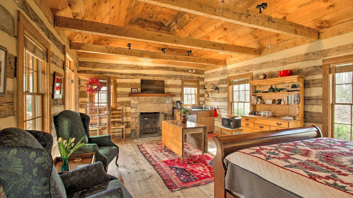 Free Union Cabin | Numerous On-Site Trails: Earlysville Wooded Cabin