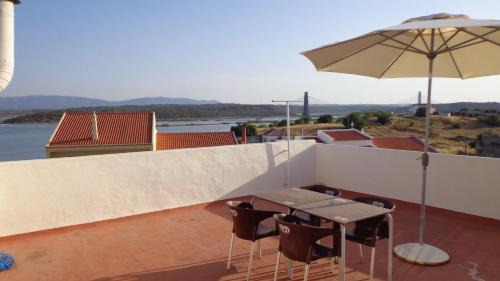 Mexilhoeira da Carregacao Apartment | Nunes Apartments