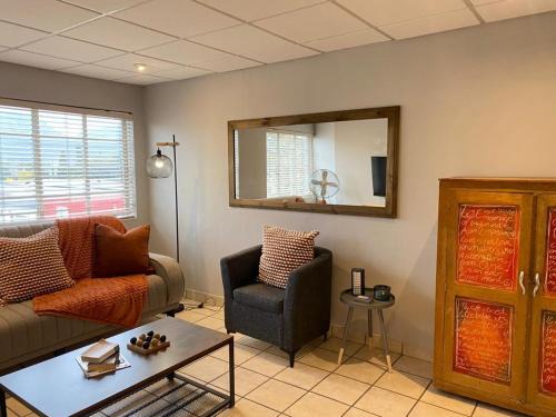 Paarl Apartment | Nunu's Self Catering Apartment