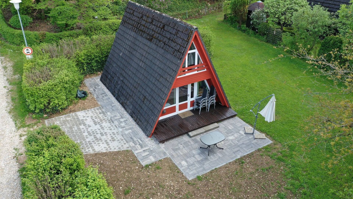 Kinding House | Nur Dach Haus 13