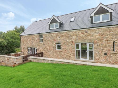 Miskin House | Nuthatch Barn