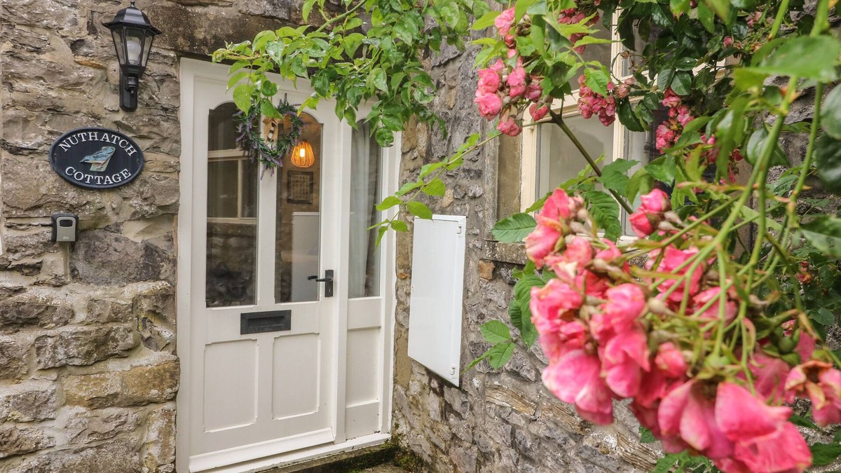 Buckden Cottage | NUTHATCH COTTAGE, pet friendly, with open fire in Buckden