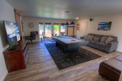 Lincoln Park House | NVH0823 - Sadies Hustle home