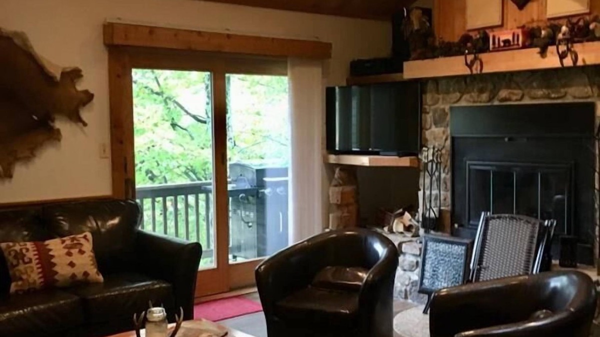 Northface Condo | NWB6-Timberline Condo! Sleeps 8