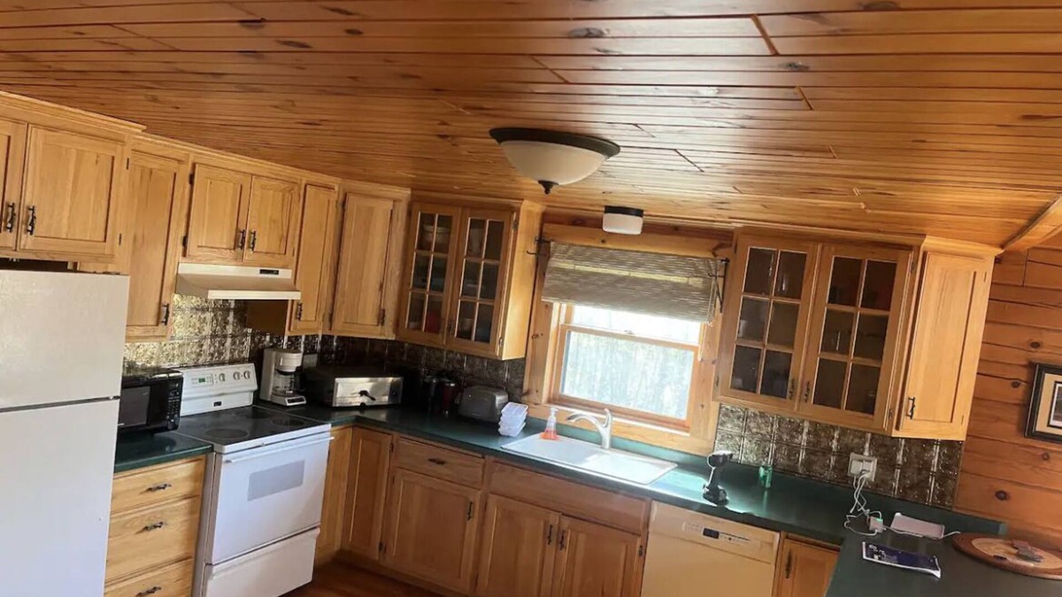 Wittenberg Cabin | nWelcome to Mossy Back Lodge!nnCome stay up in this north woods hideaway!
