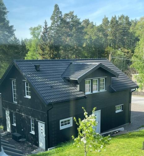 Svartinge Apartment | Nybyggt modernt gästhus nära naturen