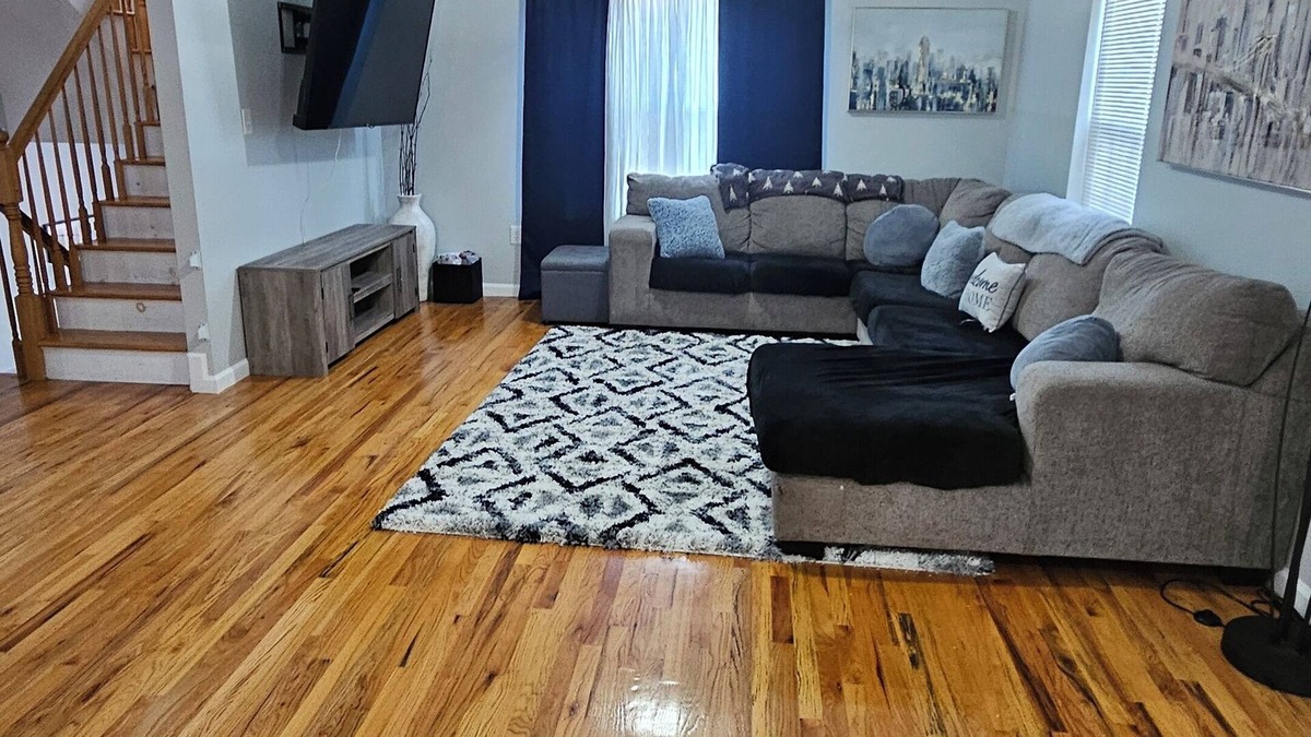 Ampere House | NYC-EWR-Downtown Newark Commuter Retreat
