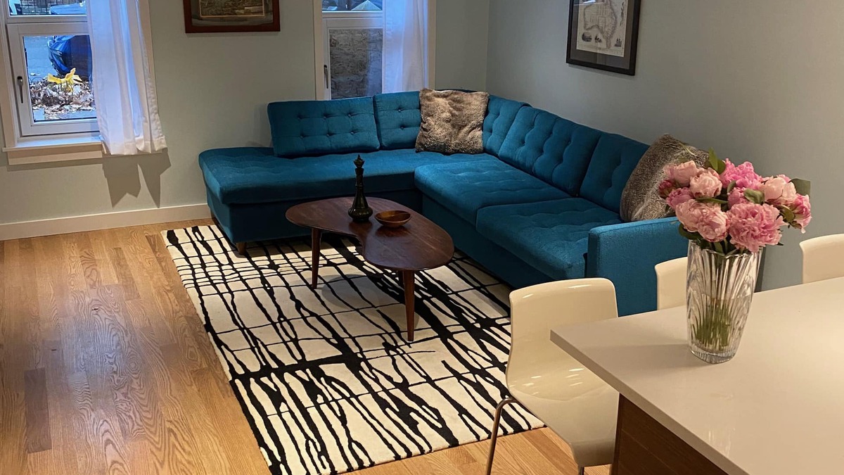 Williamsburg Apartment | NYC Townhouse Garden Apt - Williamsburg Brooklyn 7 Min to Union Sq in Manhattan