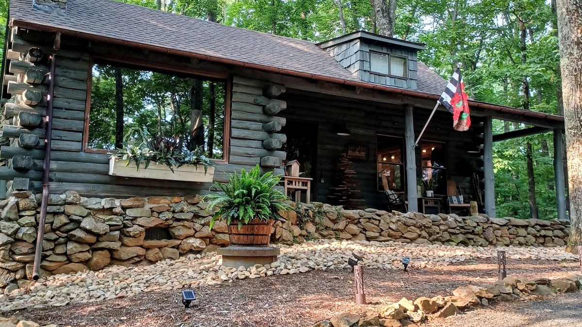 Laurel Ridge Cabin | nYour Mountain Cabin Getaway Awaits!