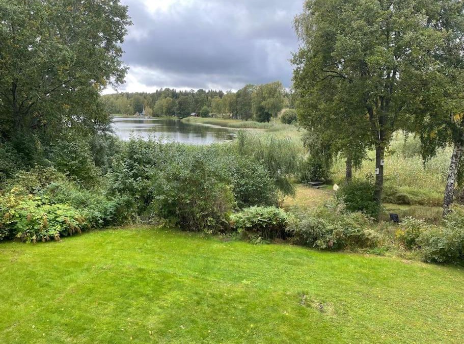 Rimbo Apartment | Nyrenoverat strandnära med fantastisk utsikt