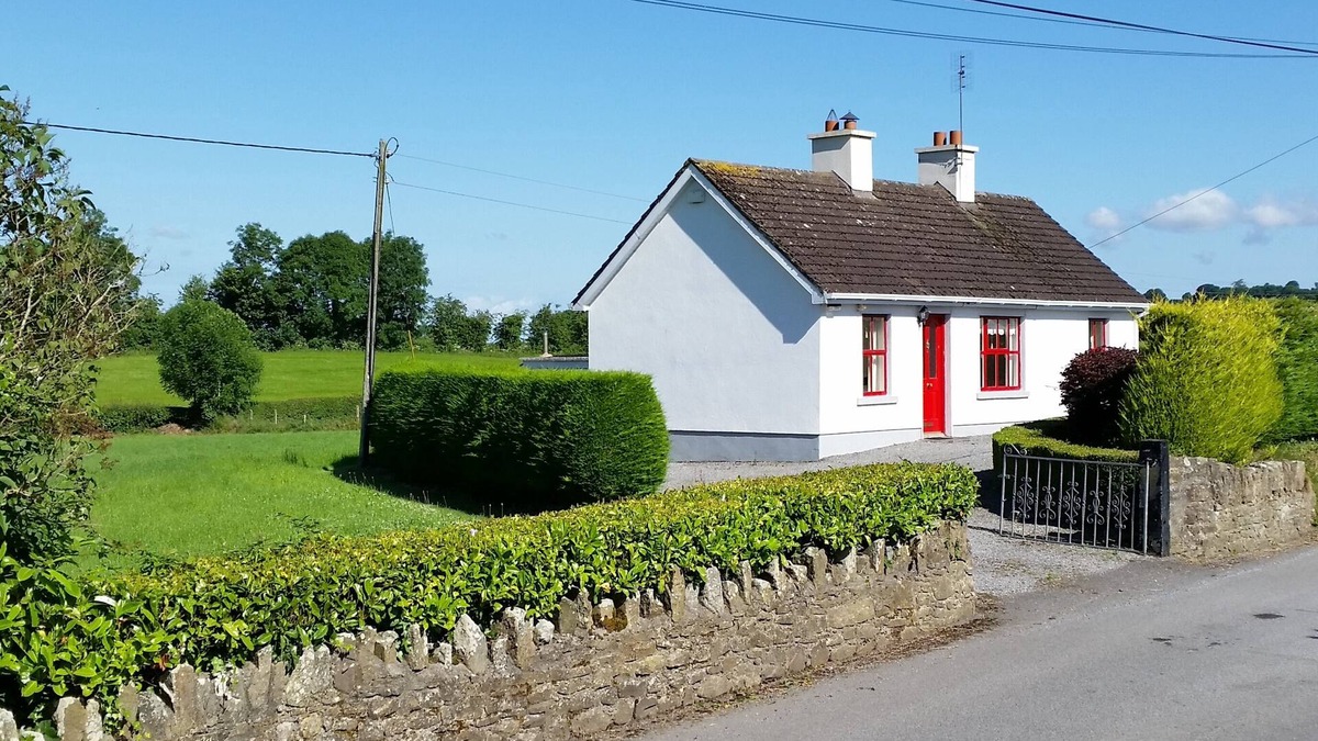Kinnitty Cottage | O'Briens Cottage Midway Between Dublin and Galway. Near Slieve Bloom Mountains