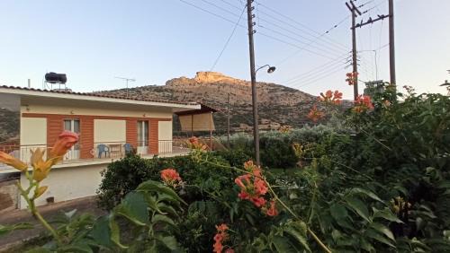 Argos-Mykines House | O'GERA Greek resort house in the mountains
