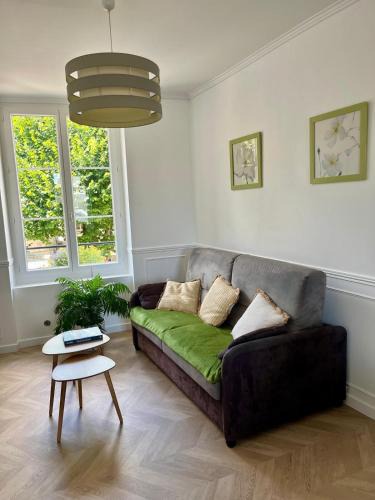 Mennecy Apartment | O Munier, you are asleep