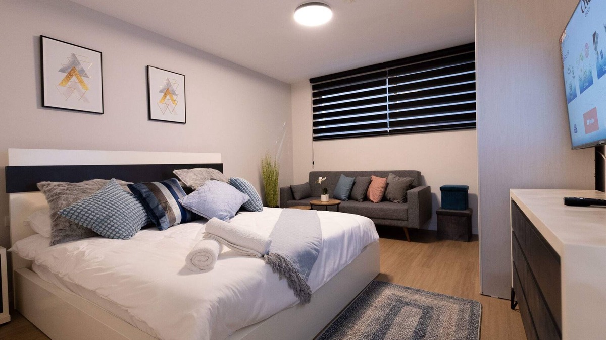 Rishon LeTsiyon Apartment | O&O Group-The SeaGate Estate Suites-BasementSuite1